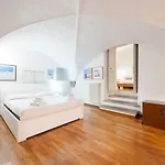 Pontevecchio Luxury Amazing Location - Hosted By Sweetstay Апартаменты *